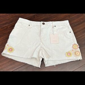 NWT🌸White Crocheted Shorts